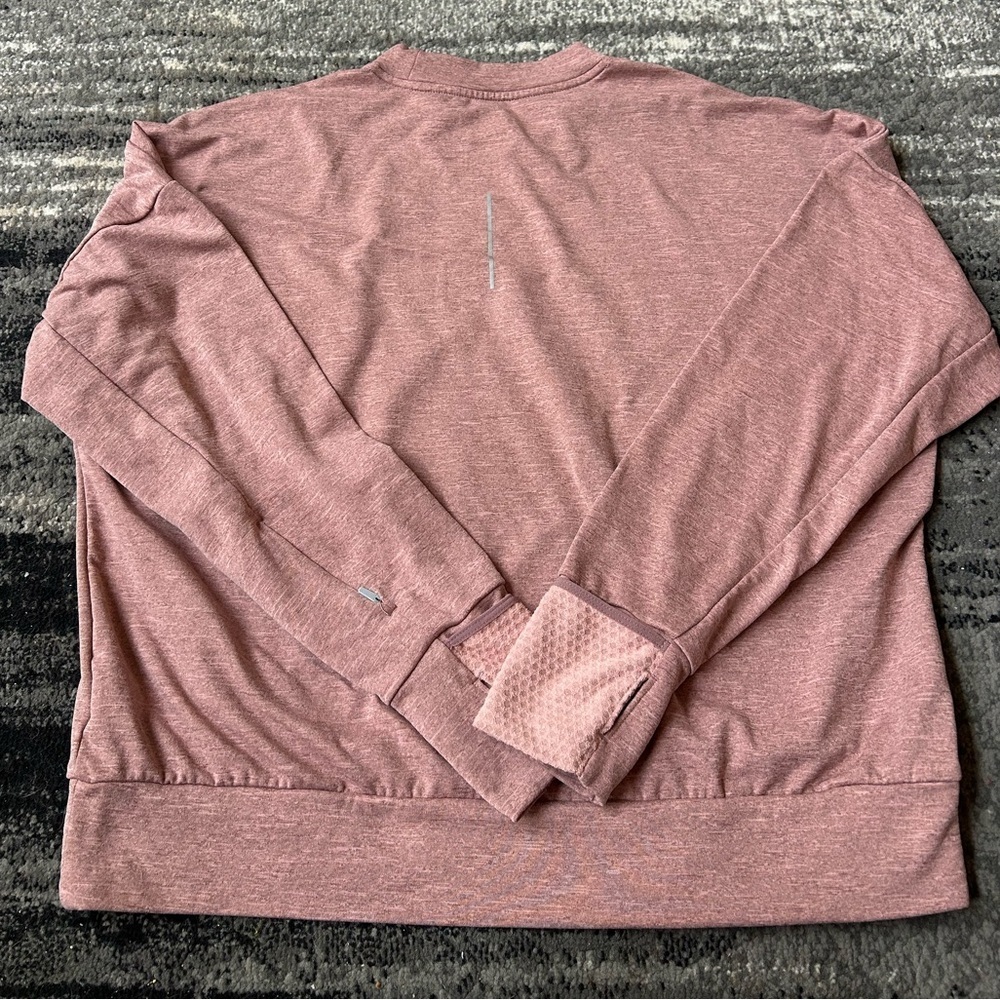 NIKE Dri- Fit Running Crewneck Sweatshirt With Hand Covers & Thumbholes - Picture 7 of 8
